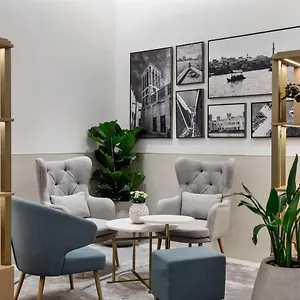 **** Hotel By Marriott Sheikh Zayed Road, Emirati Arabi Uniti